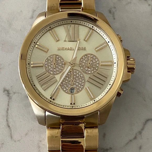 Michael Kors Oversized Wren Pavé Gold-Tone Watch display picture 1
